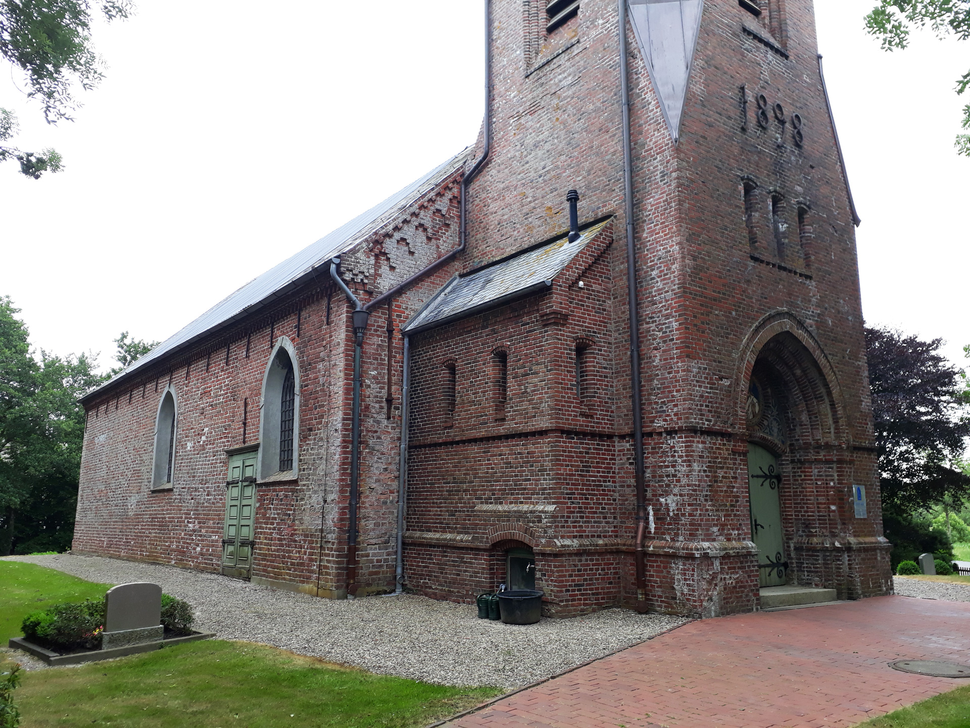 das Kirchenschiff der Kirche in Welt
